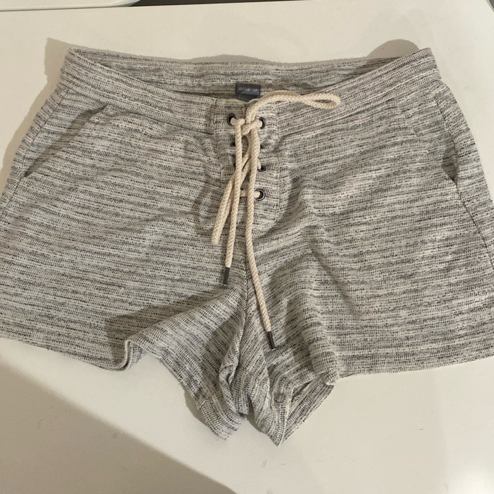 Grey American Eagle shorts